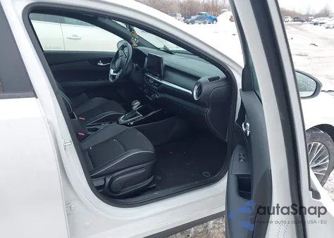 2024 Kia Forte Gt-Line z USA, uszkodzony, nr VIN 3KPF54AD3RE717680